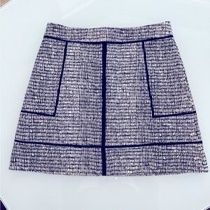 Ann Taylor. Skirt. Navy blue/white. Size 8